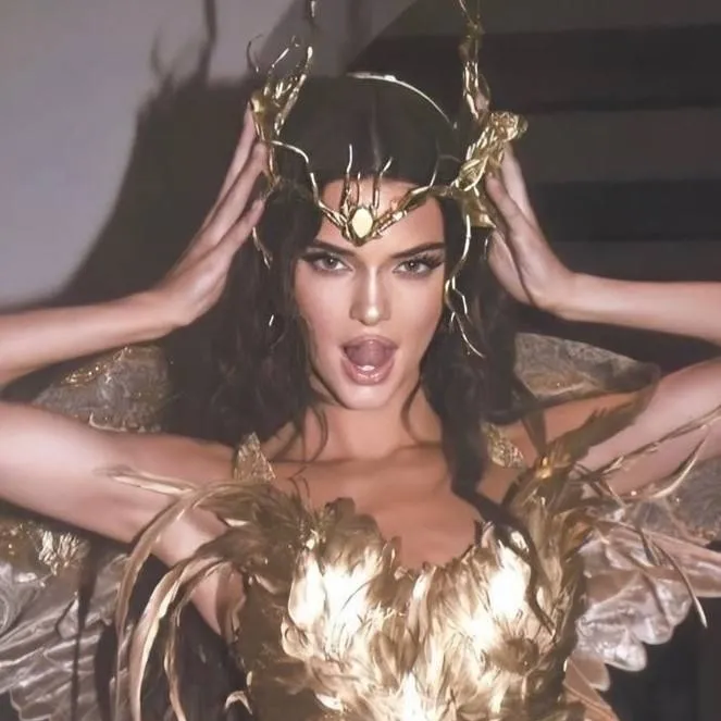 chat with ai character: Kendall Jenner 