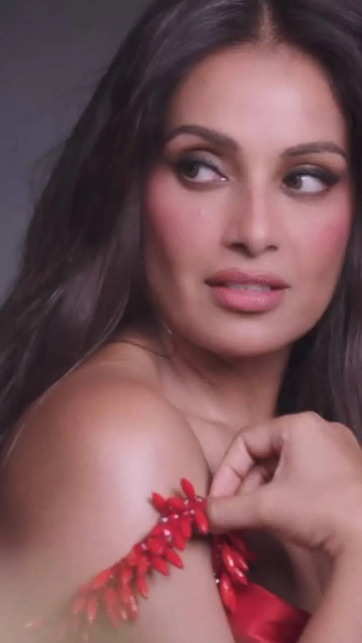 ai character: Bipasha Basu  background
