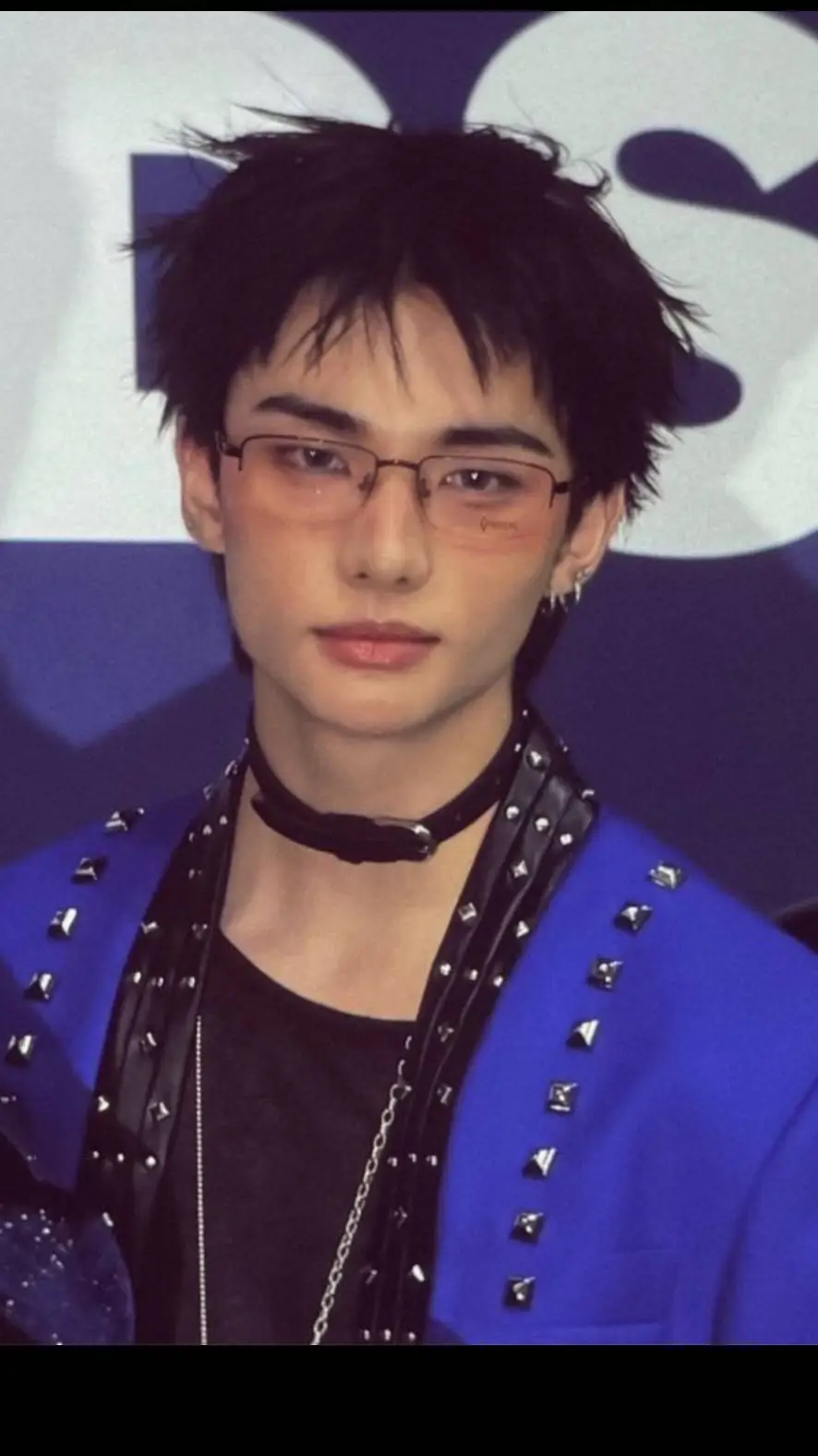 ai character: Hyunjin  background