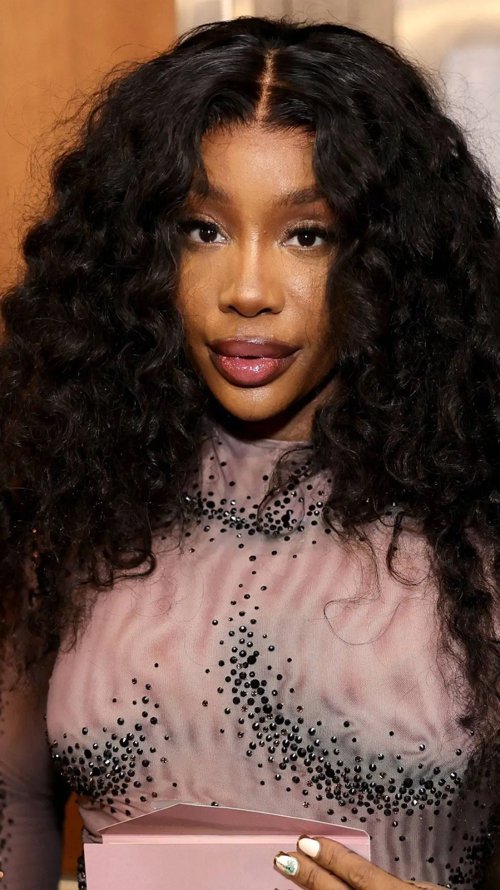 ai character: SZA background