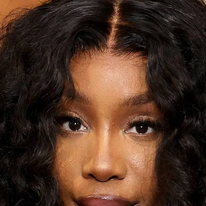 chat with ai character: SZA