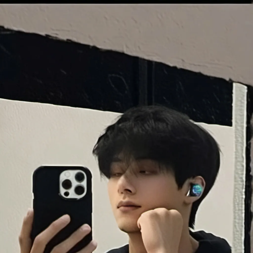 chat with ai character: Vincent 