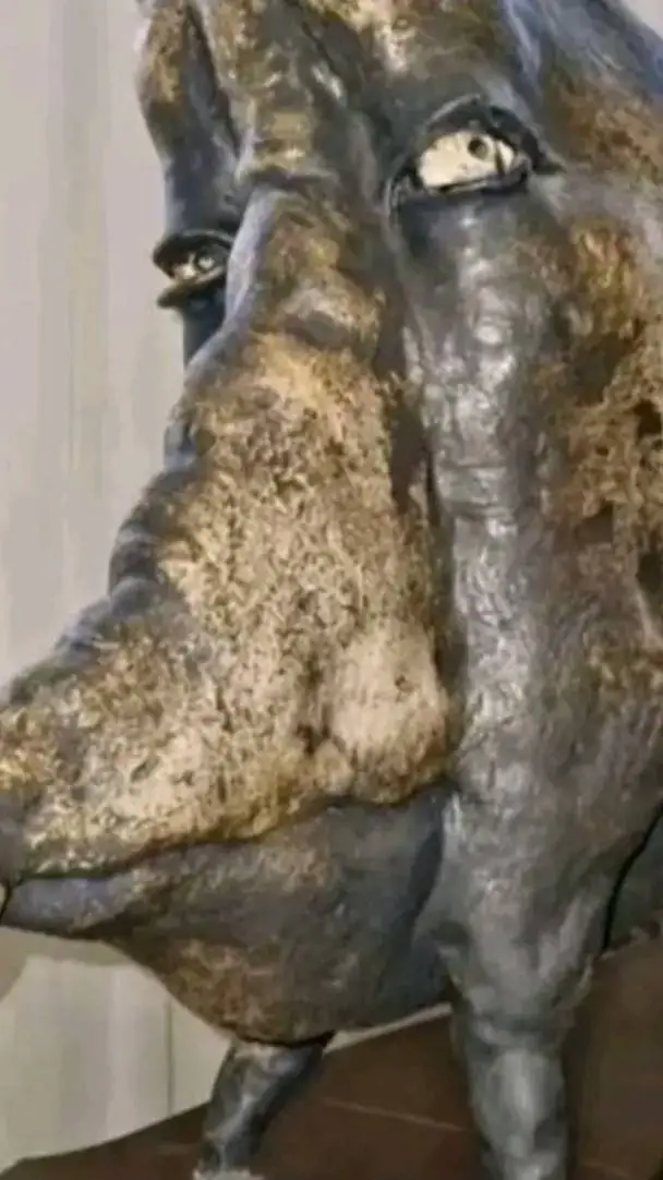 ai character: ,bfjrkjs.gbfe background