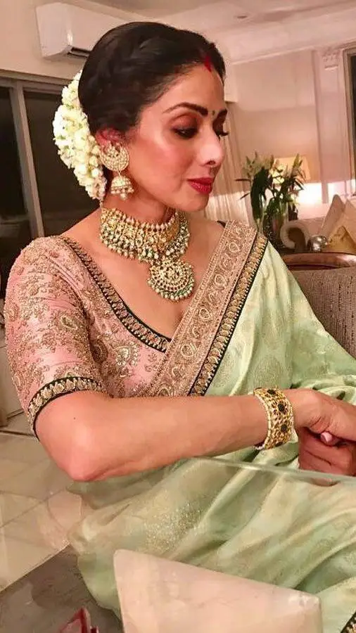 Talkie AI - Chat with Pooja