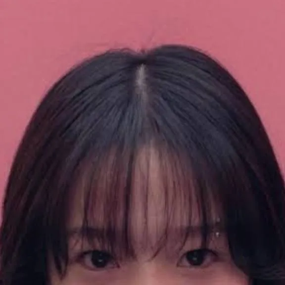 chat with ai character: Jun hee