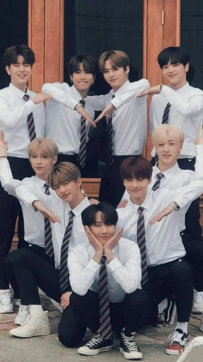 ai character: Stray kids  background
