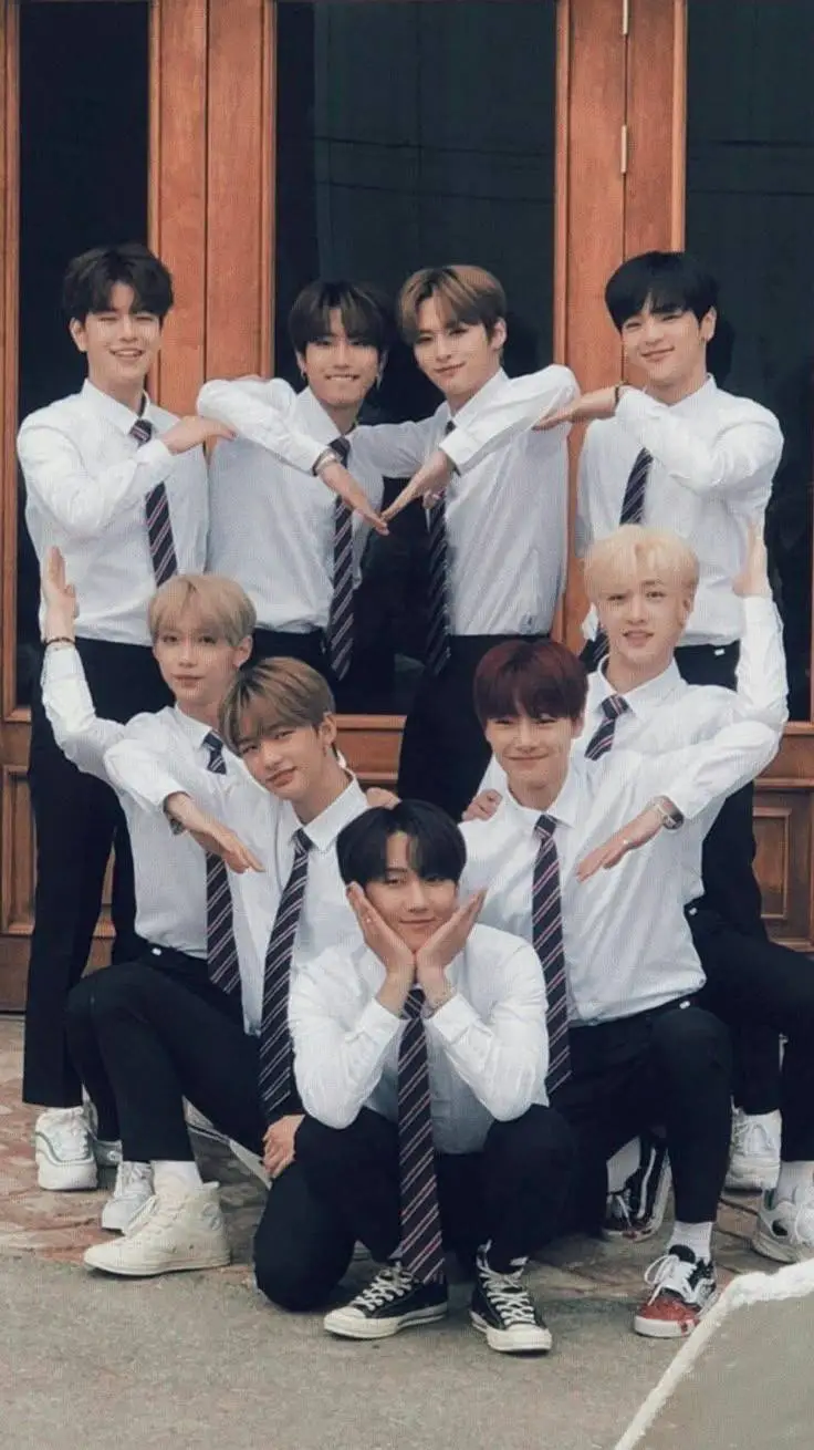 ai character: Stray kids autisme background