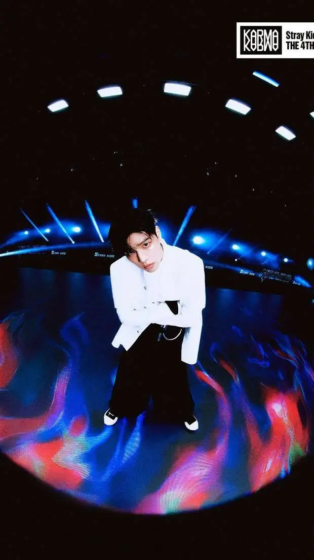 ai character: Seungmin chasseur  background