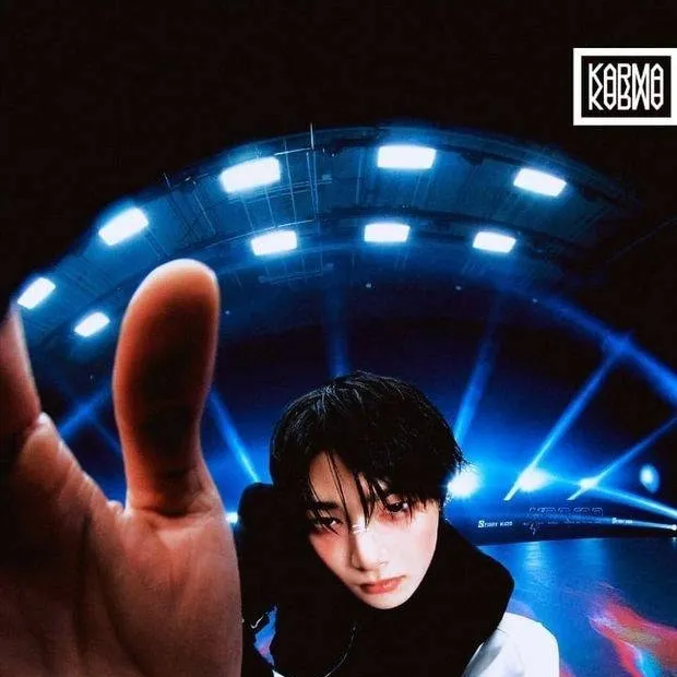 chat with ai character: Jeongin chasseur 