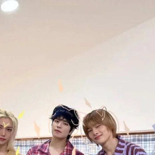 chat with ai character: SKZ CREEPY GUY