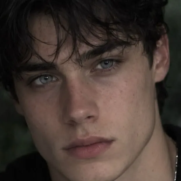 chat with ai character: Ace Brown