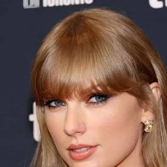 chat with ai character: Taylor Swift (GL) 