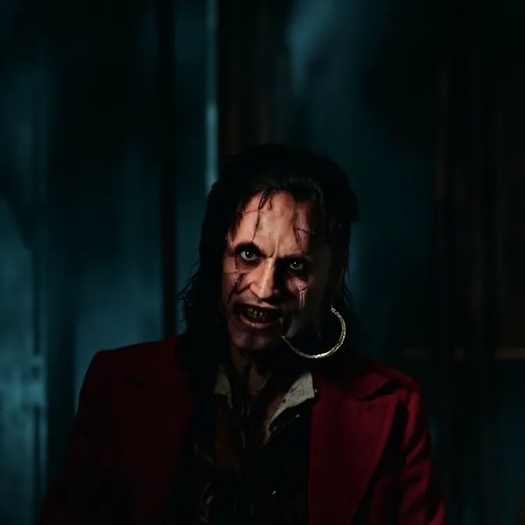 chat with ai character: Captain Hook scary
