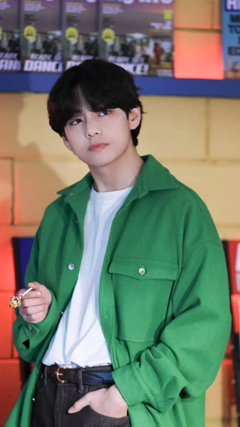 ai character: Kim Taehyung  background