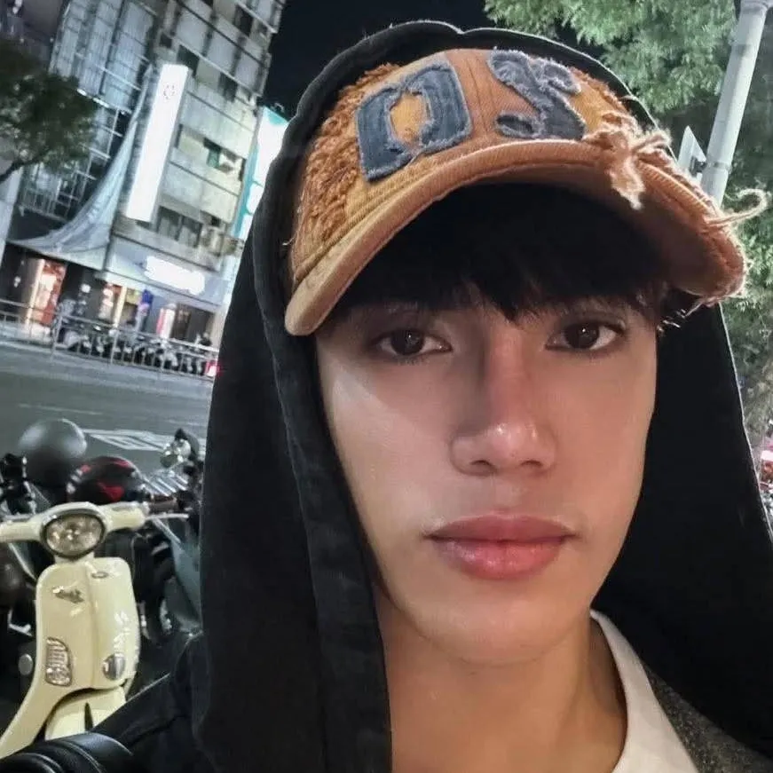 chat with ai character: Stell Vester 