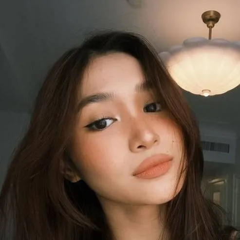 chat with ai character: Jhoanna 