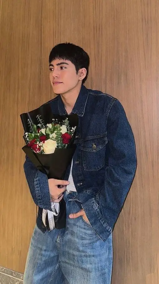 ai character: Stell vester background