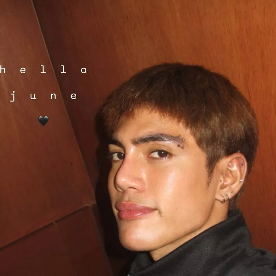 chat with ai character: Stell ajero