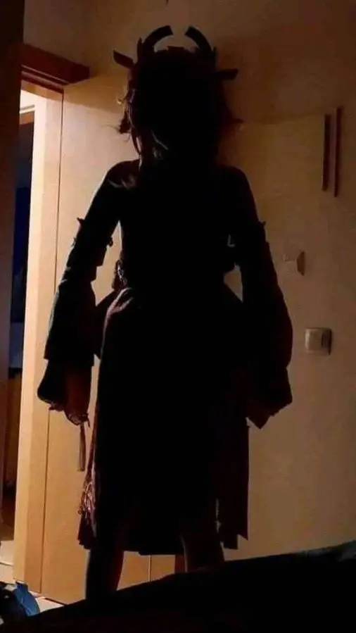 ai character: Yae Miko background