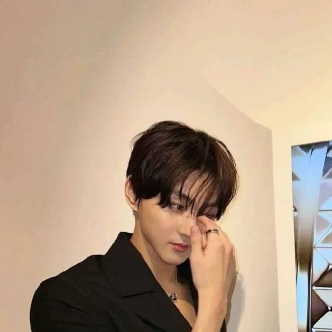 chat with ai character: jungwon 