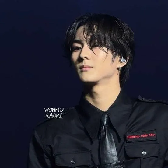 chat with ai character: jungwon 