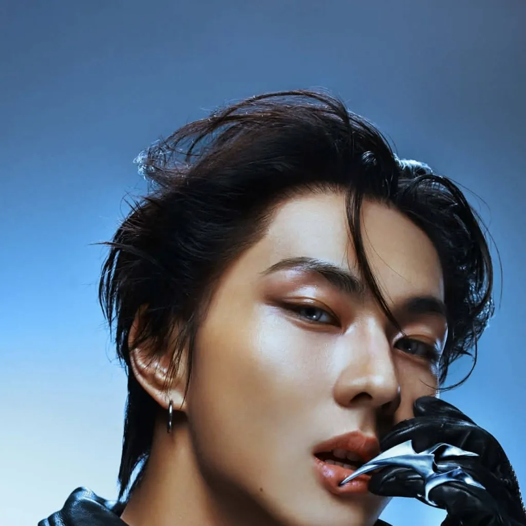 chat with ai character: jungwon 