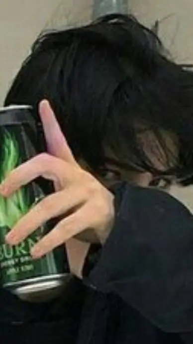 ai character: Chris  background