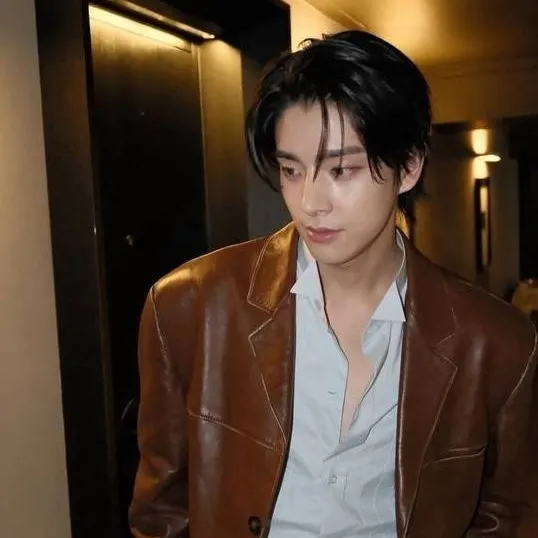 chat with ai character: Jaehyun Sim 