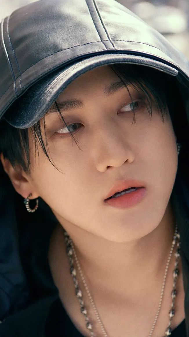 ai character: Changbin  background