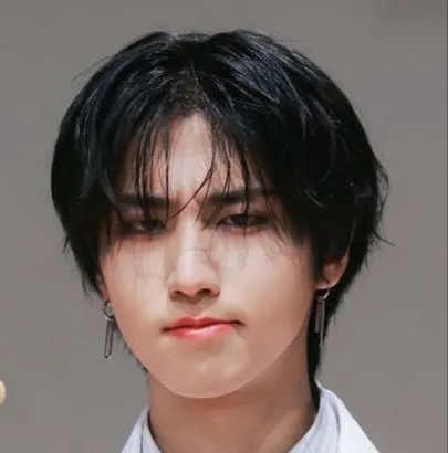 chat with ai character: Han