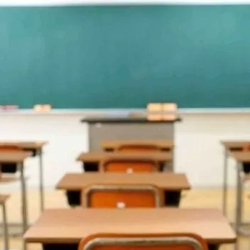 chat with ai character: Classroom 