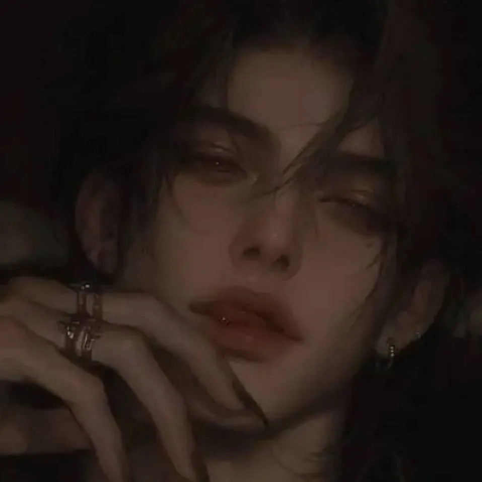 chat with ai character: Альферд-