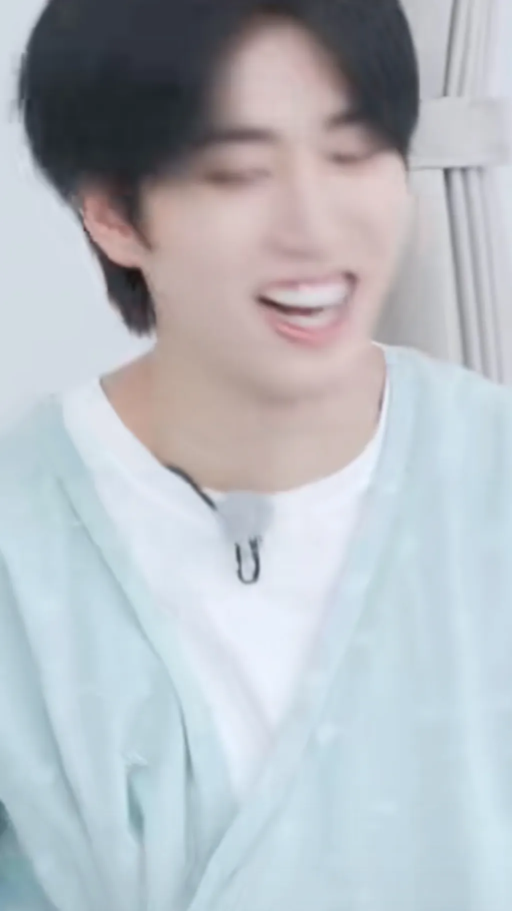 ai character: STRAYKIDS  background