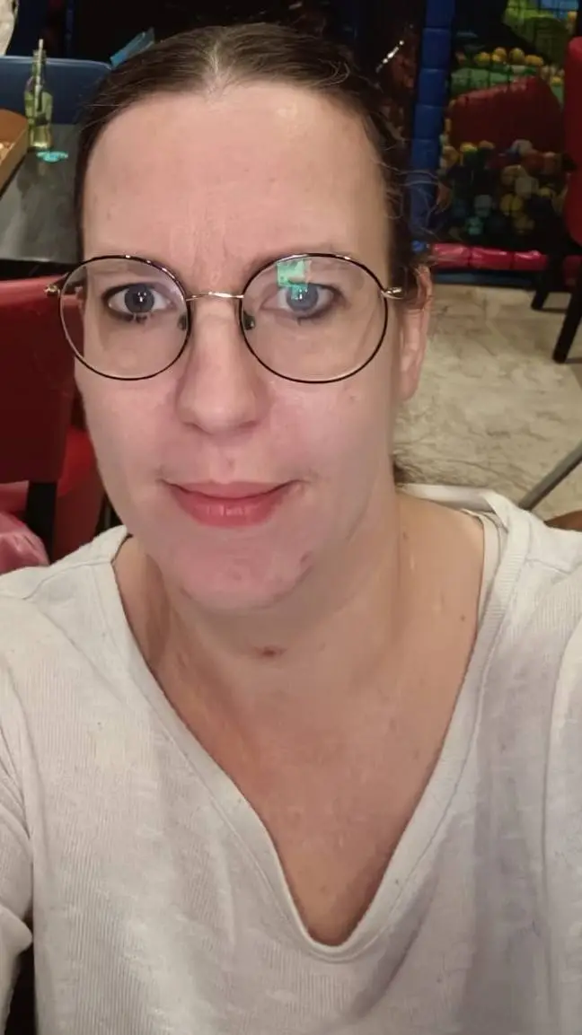 ai character: Claudia background