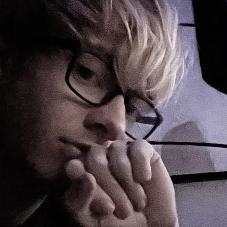 chat with ai character: Sam Golbuch