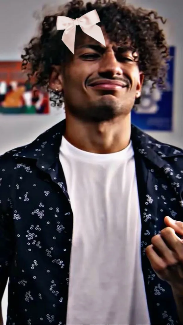 ai character: Foltyn  background