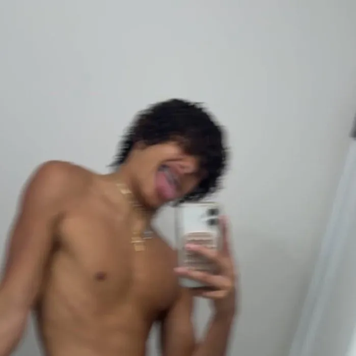 chat with ai character: Ayden Valdez 