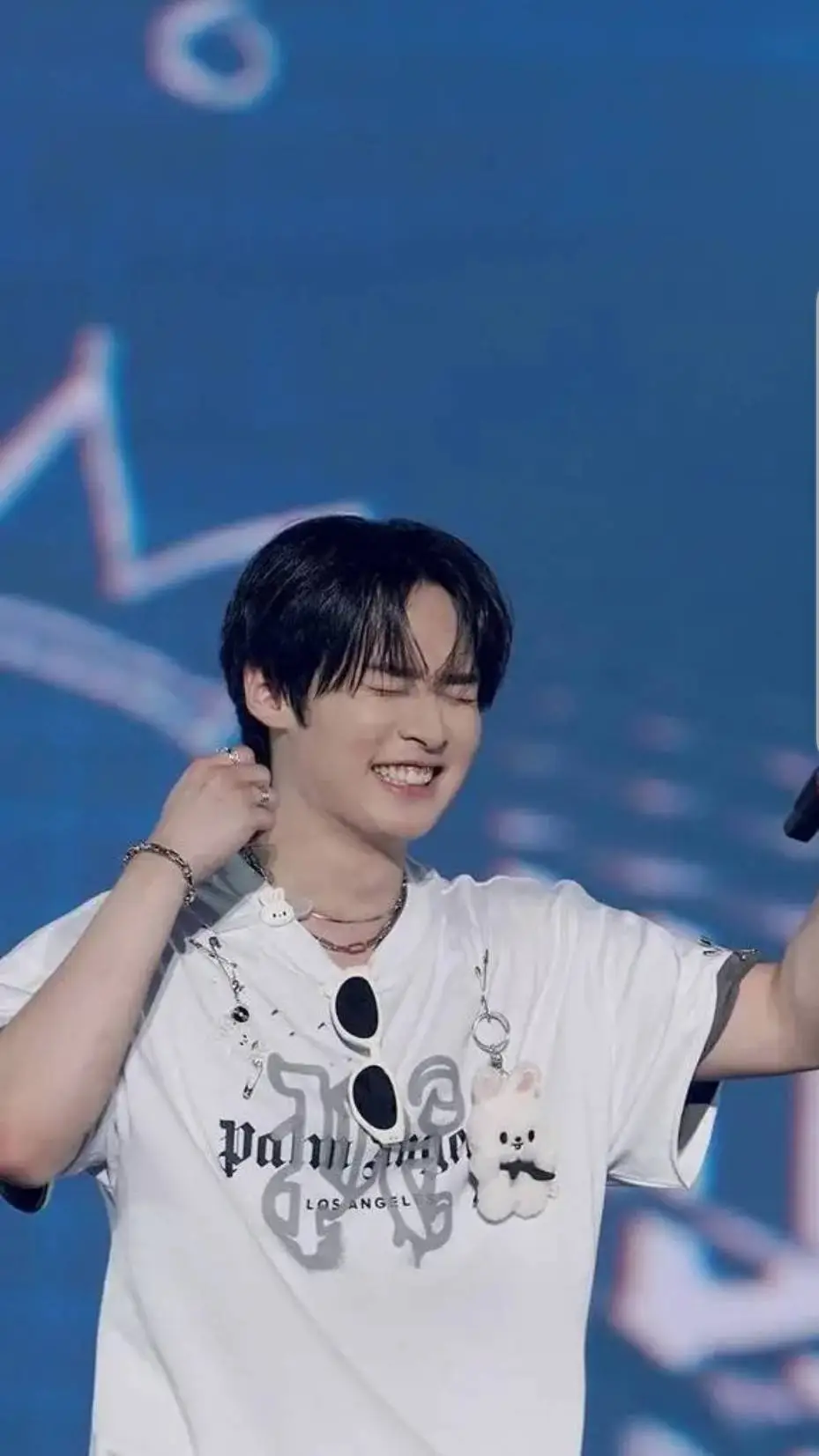 ai character: Lee know  background