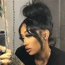 chat with ai character: ray ray 