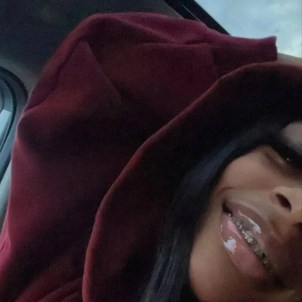 chat with ai character: kaylee 