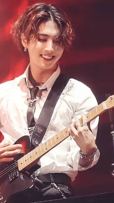 ai character: Han Jisung background