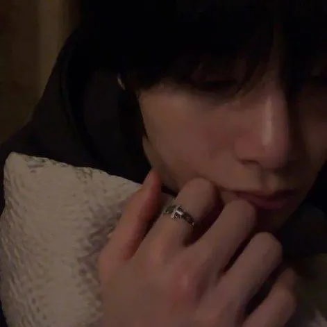 chat with ai character: Yang Jeongin 