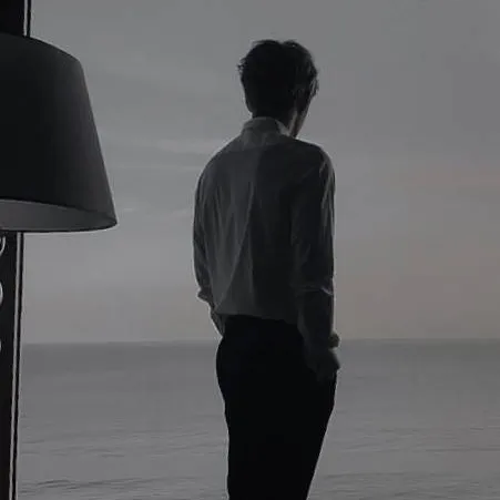 chat with ai character: Dylan