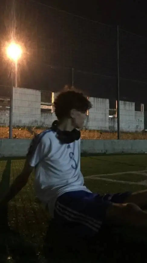 ai character: Ray background