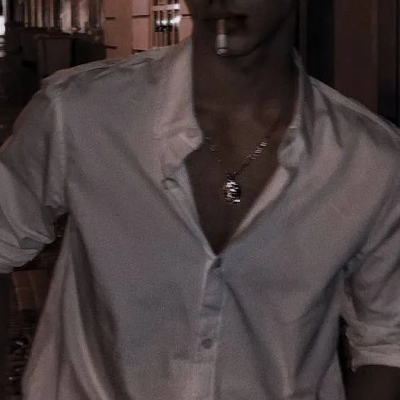 chat with ai character: 👑Carl👑