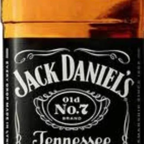 chat with ai character: Джеки