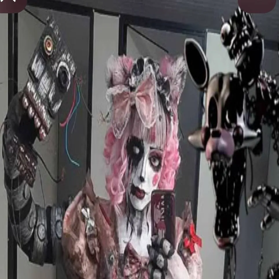 chat with ai character: mangle cosplay 