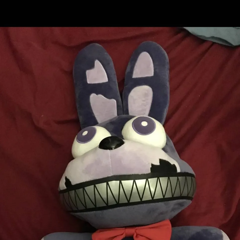 chat with ai character: Nightmare Bonnie 
