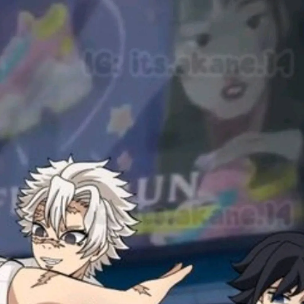 chat with ai character: tus dos novios