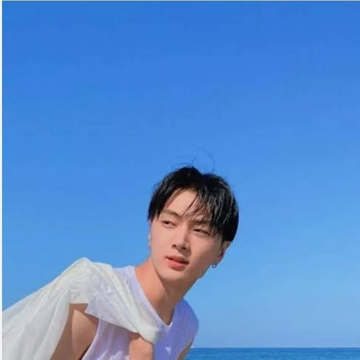 chat with ai character: Park Jongseong
